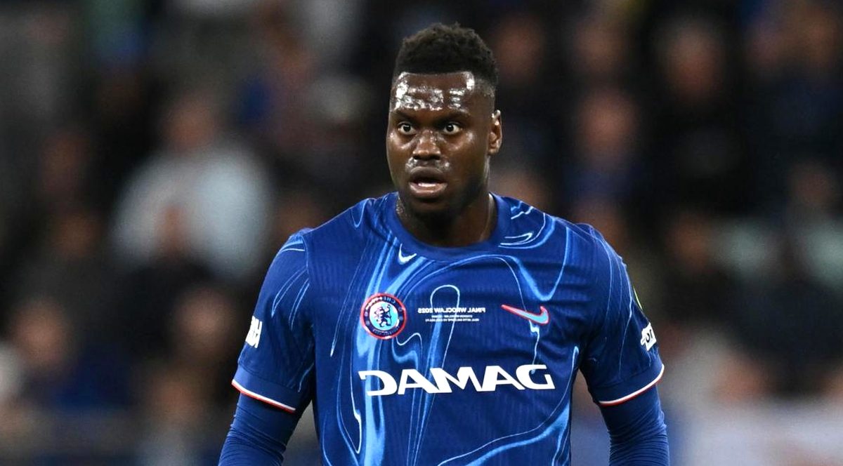 Badiashile al Napoli: primo allenamento con Allegri