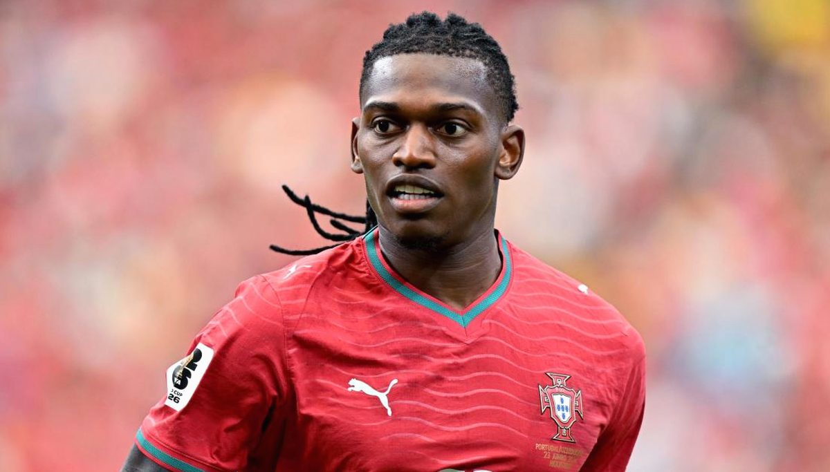 Leao show al Mondiale: traversa e assist per Ramos