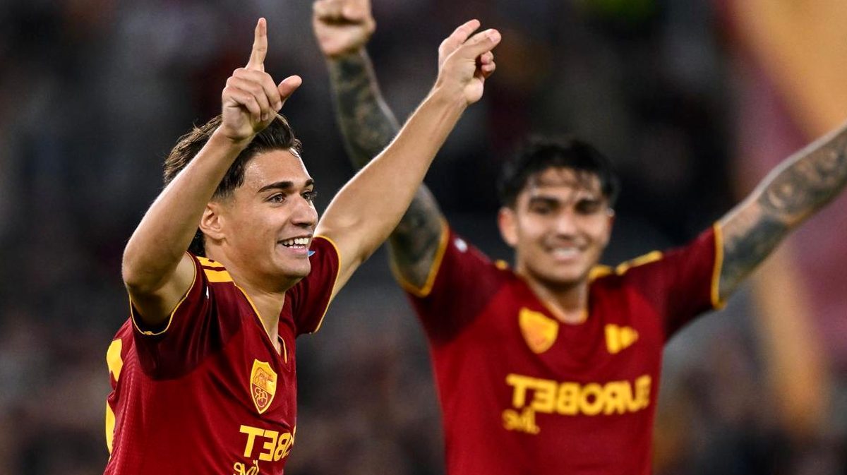 Roma batte il Genoa: gol di Castro e Lulli, Gasp fa 300