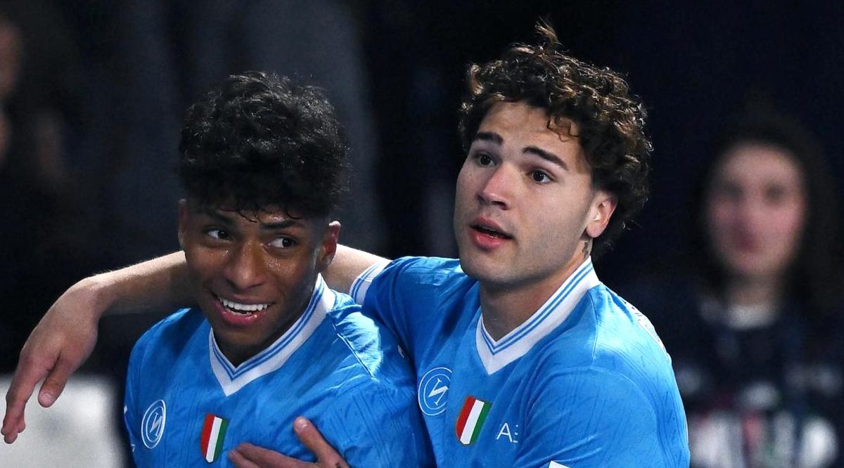 Vergara rinnova col Napoli fino al 2032: Como battuto
